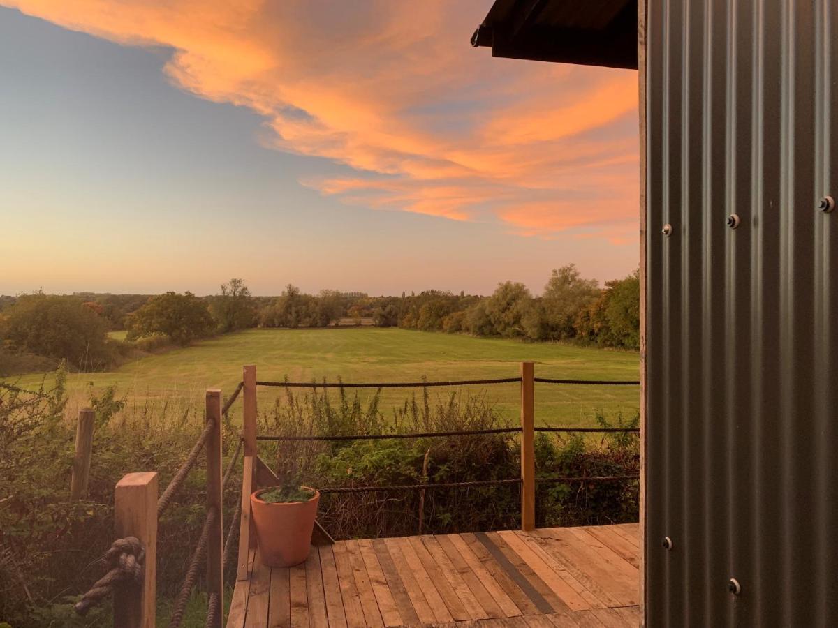 Countryside Garden Summer House Calne Exterior photo